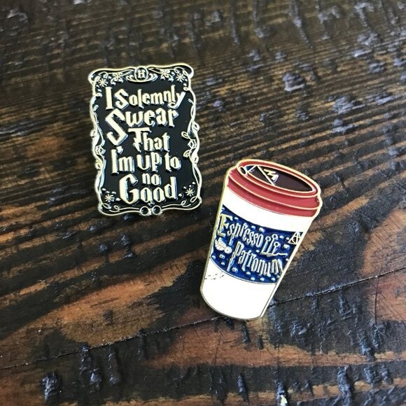 HARRY POTTER Collectible Pin Gift Set 819 - Picture 1 of 13